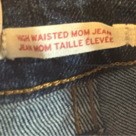 NWT Levi's High Waisted Mom Jeans  Mid Wash Blue 28x29 - Picture 11 of 14